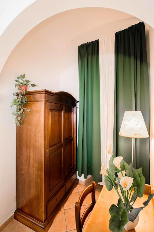 Quattro Cantoni R-home * Rom
